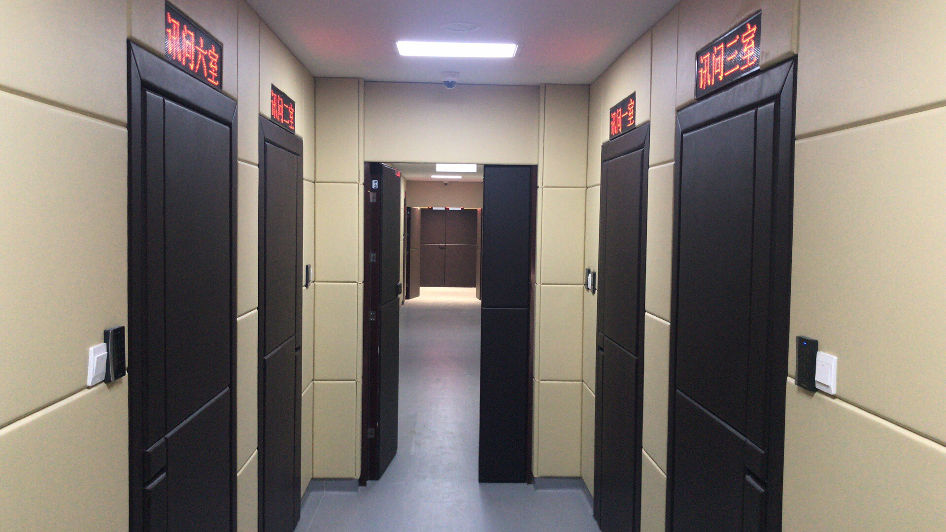 重慶紀(jì)檢防撞軟包談話室項(xiàng)目選料標(biāo)準(zhǔn)